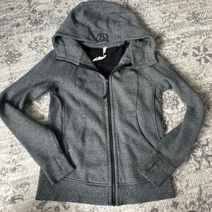 Lululemon scuba size 6